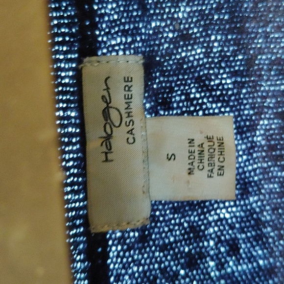 Halogen v-neck sweater; cashmere, navy blue, small - Picture 3 of 5